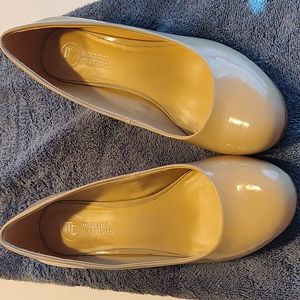 Mootsies Tootsies Patent Taupe Shoes - Size 10